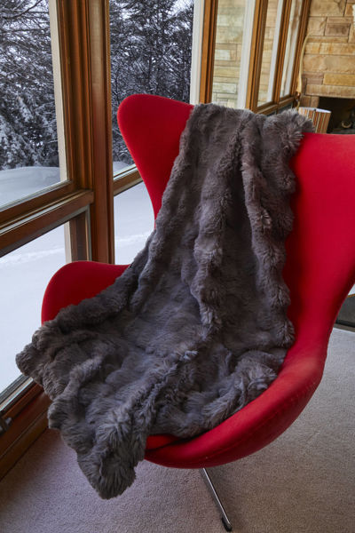 Picture of Fawn blanket